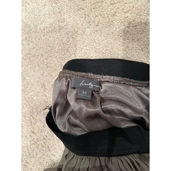 Skirt - Picture 3 of 3